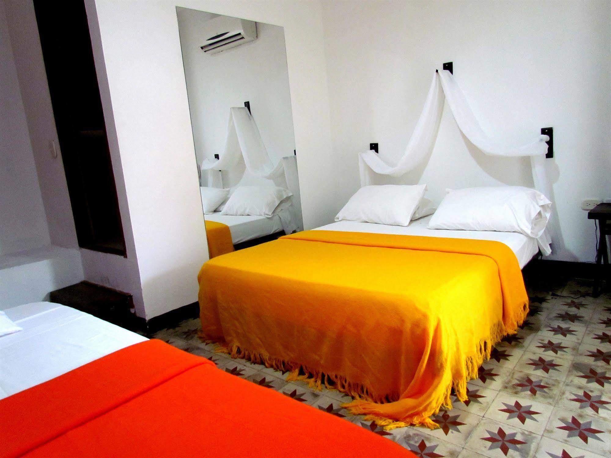 Hotel Santa Cruz Cartagène Extérieur photo